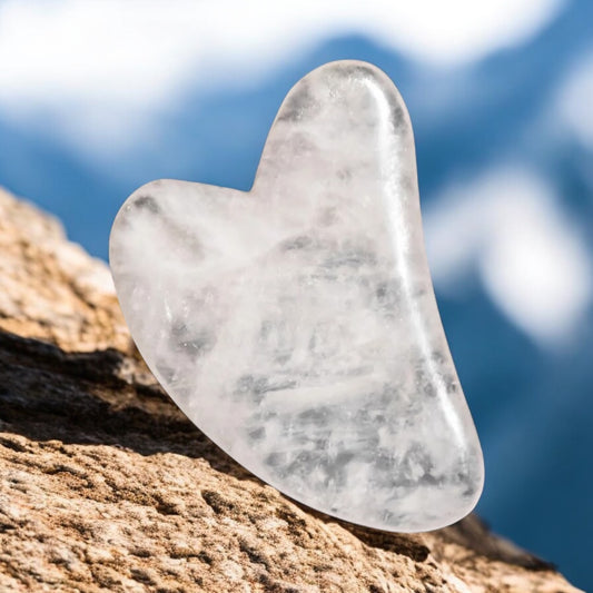 GUA SHA en cristal de roche et sa housse offerte